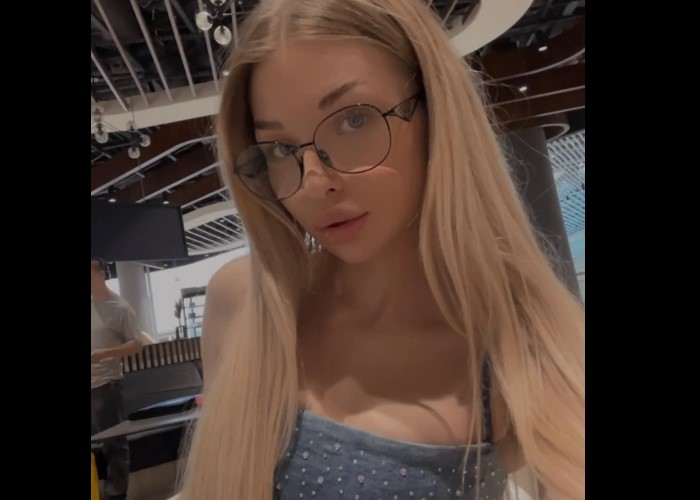 Sexy Vlada has a new video! 